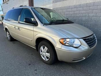  Salvage Chrysler Minivan