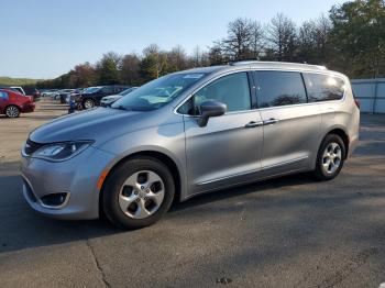  Salvage Chrysler Pacifica