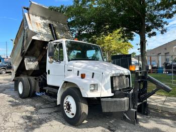  Salvage Freightliner Medium Con