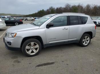  Salvage Jeep Compass