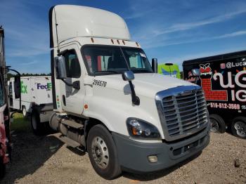  Salvage Freightliner Cascadia 1