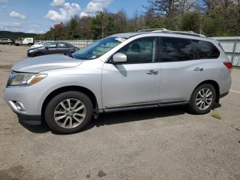  Salvage Nissan Pathfinder