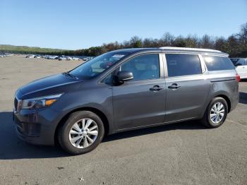  Salvage Kia Sedona