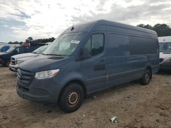  Salvage Mercedes-Benz Sprinter