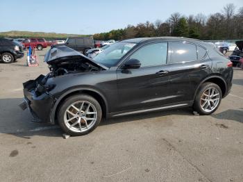  Salvage Alfa Romeo Stelvio