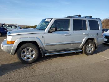  Salvage Jeep Commander