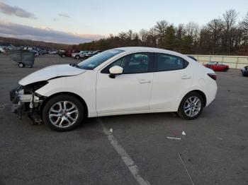  Salvage Toyota Yaris