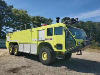  Salvage Oshkosh Motor Truck  Low Tilt T