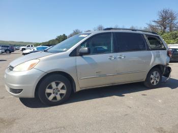  Salvage Toyota Sienna