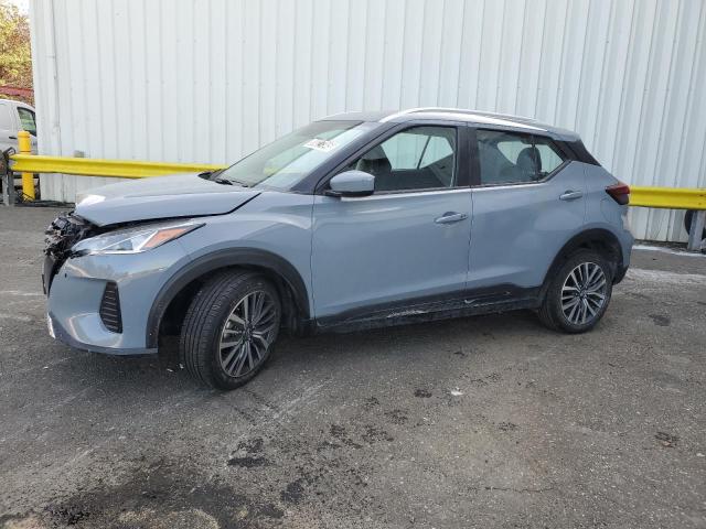  Salvage Nissan Kicks