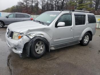  Salvage Nissan Pathfinder