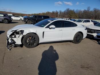  Salvage Porsche Panamera