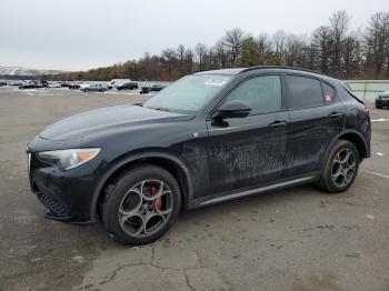  Salvage Alfa Romeo Stelvio