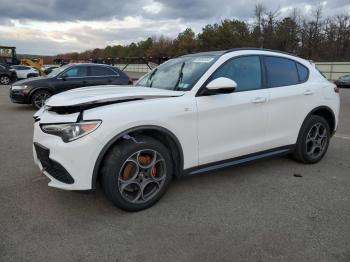  Salvage Alfa Romeo Stelvio