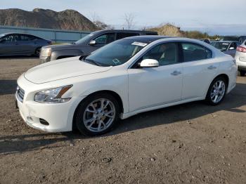  Salvage Nissan Maxima