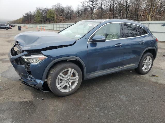  Salvage Mercedes-Benz GLA