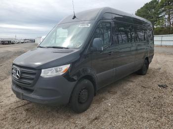  Salvage Mercedes-Benz Sprinter
