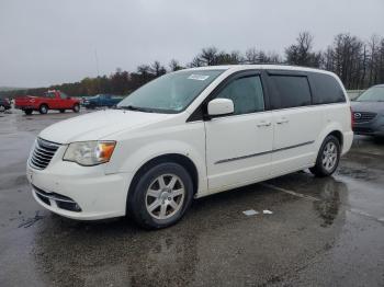  Salvage Chrysler Minivan