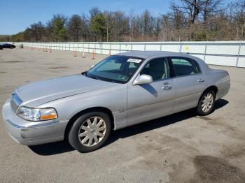  Salvage Lincoln Towncar