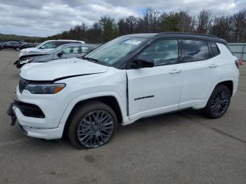  Salvage Jeep Compass