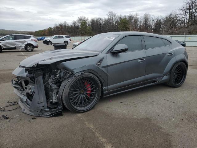  Salvage Lamborghini Urus