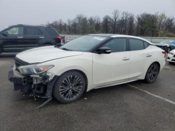  Salvage Nissan Maxima