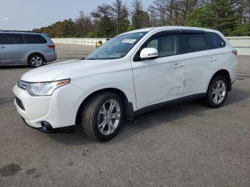  Salvage Mitsubishi Outlander