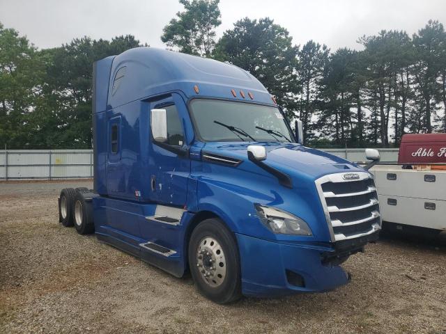  Salvage Freightliner Cascadia 1