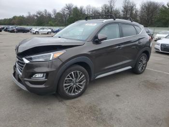  Salvage Hyundai TUCSON
