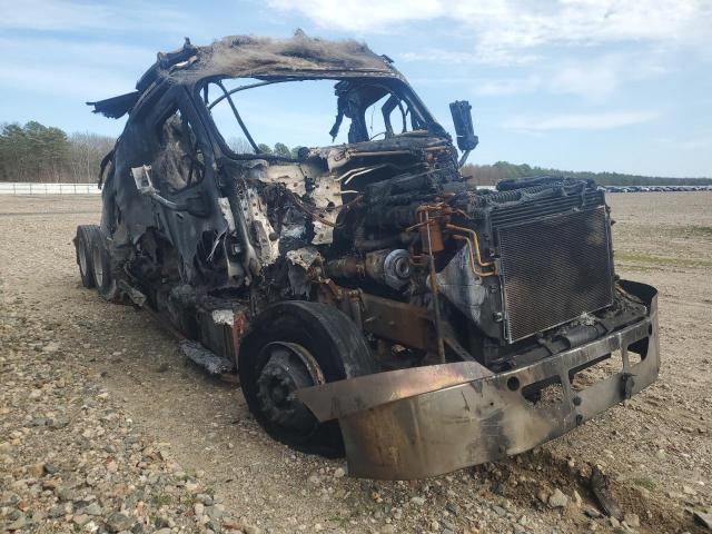  Salvage Freightliner Cascadia 1
