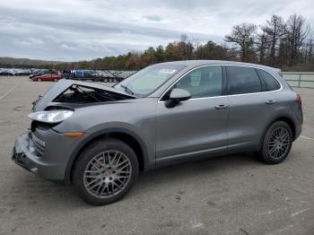  Salvage Porsche Cayenne