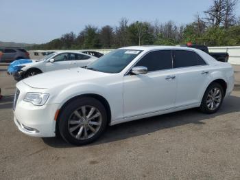  Salvage Chrysler 300