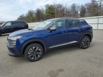 Salvage Nissan Kicks