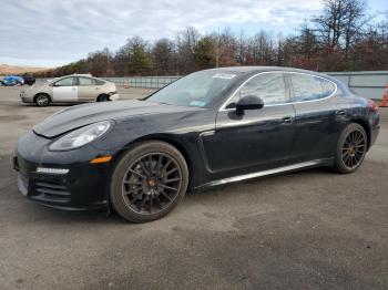  Salvage Porsche Panamera