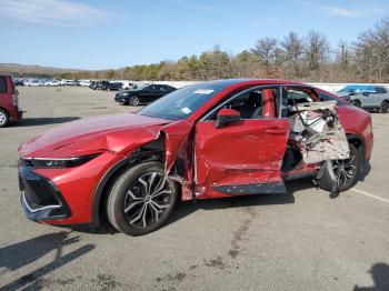  Salvage Toyota Crown Xle
