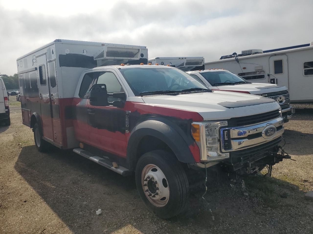 Ford F-550 Super Duty Image 6