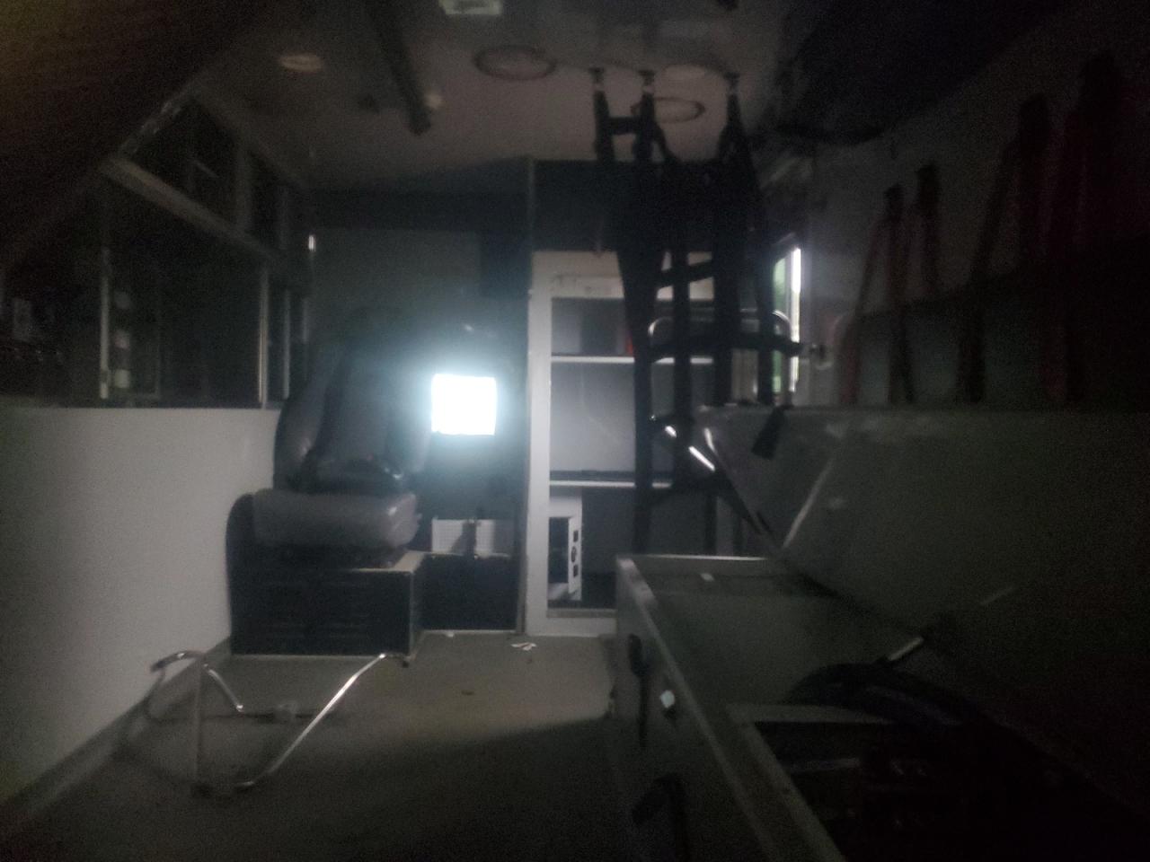 Ford F-550 Super Duty Image 10