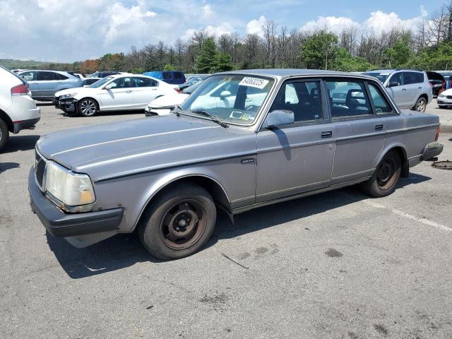  Salvage Volvo 240 Base