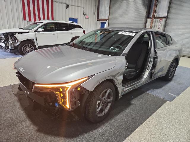  Salvage Kia K4 Lx