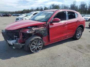  Salvage Alfa Romeo Stelvio