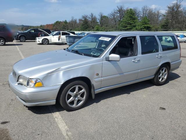  Salvage Volvo V70