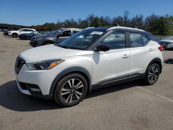  Salvage Nissan Kicks