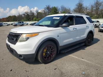 Salvage Ford Explorer