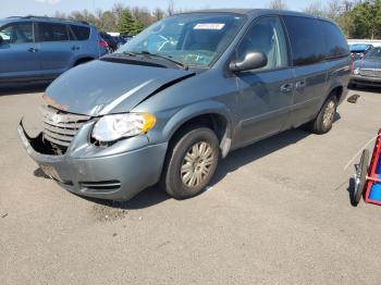  Salvage Chrysler Minivan