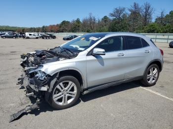  Salvage Mercedes-Benz GLA