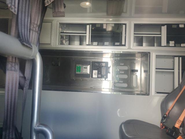 Ford F-550 Super Duty Image 7