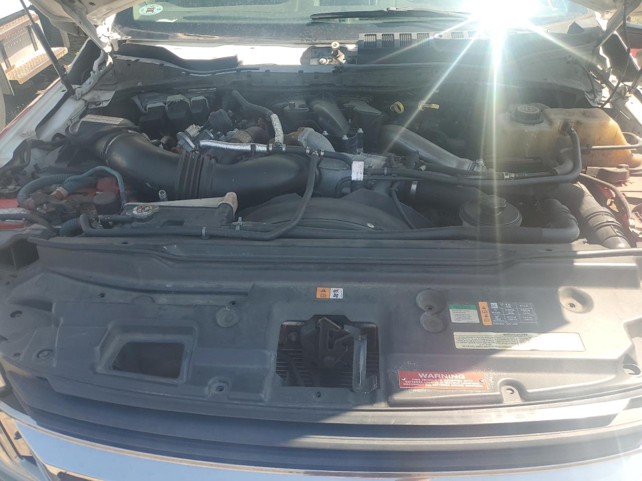 Ford F-550 Super Duty Image 10