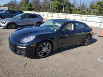  Salvage Porsche Panamera
