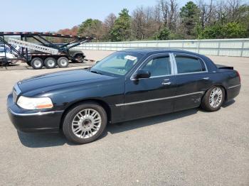  Salvage Lincoln Towncar