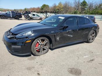  Salvage Porsche Panamera